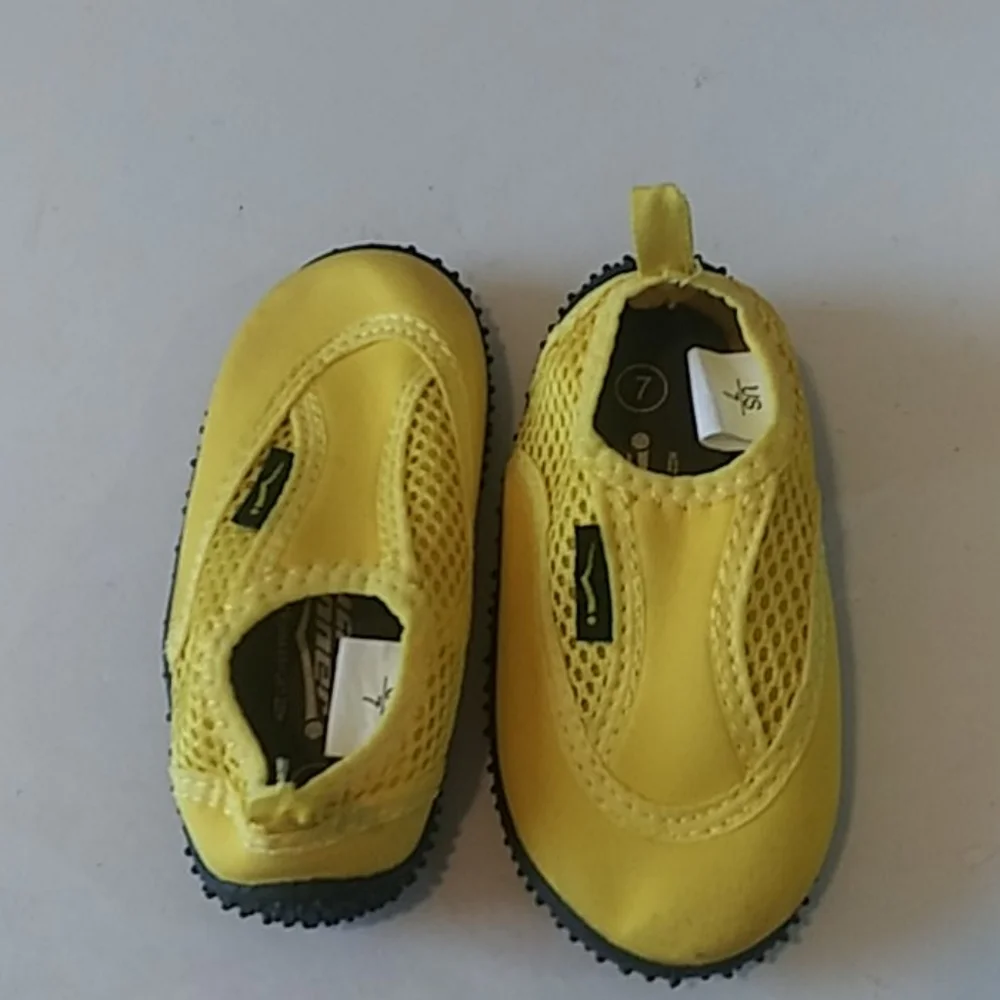 Wave Runner Water Shoe Unisex Size 7